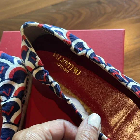New Valentino Garavani Espadrille Flats - Picture 4 of 12
